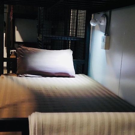 Wild Ones Hostel Μπανγκόκ Εξωτερικό φωτογραφία
