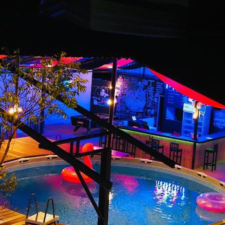 Wild Ones Hostel Μπανγκόκ Εξωτερικό φωτογραφία