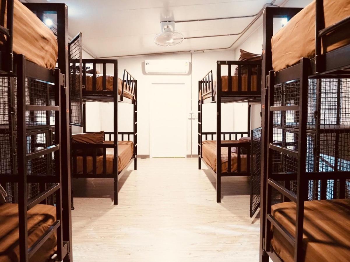 Wild Ones Hostel Μπανγκόκ Εξωτερικό φωτογραφία