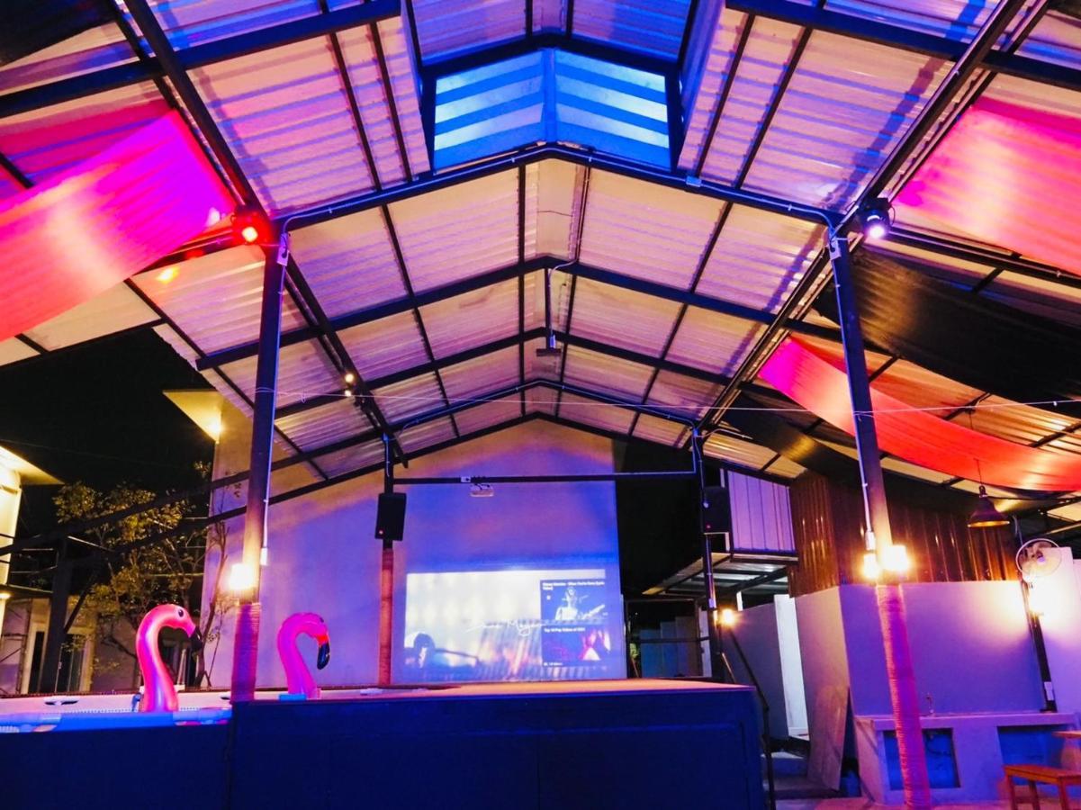 Wild Ones Hostel Μπανγκόκ Εξωτερικό φωτογραφία