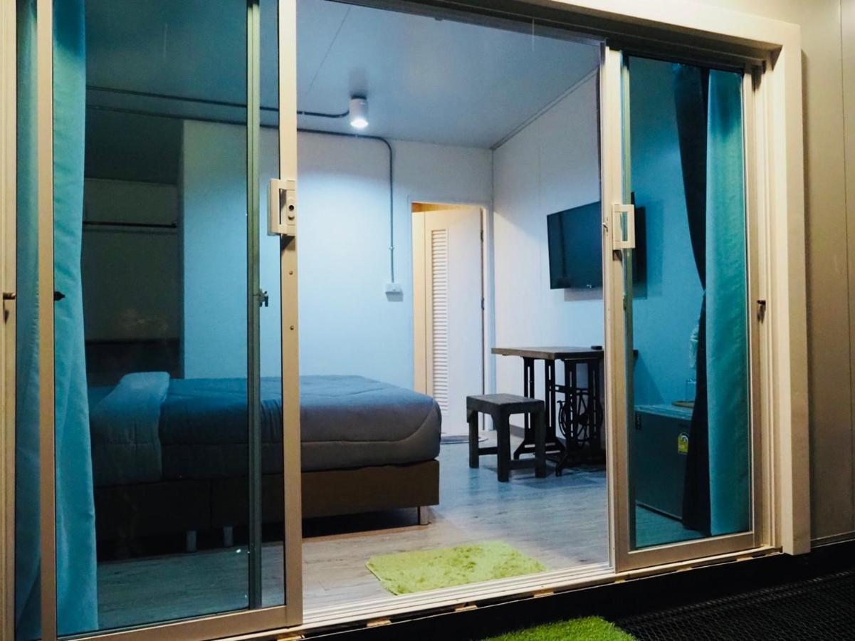 Wild Ones Hostel Μπανγκόκ Εξωτερικό φωτογραφία