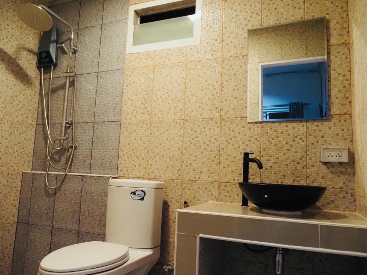 Wild Ones Hostel Μπανγκόκ Εξωτερικό φωτογραφία